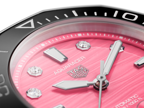 TAG HEUER AQUARACER PROFESSIONAL 300 DATE AUTOMATIC 36 MM STEEL PINK